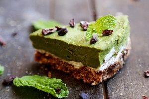 Creamy Choco Mint Layered Green Cake dari Aneka Resep Rumput Gandum Instant